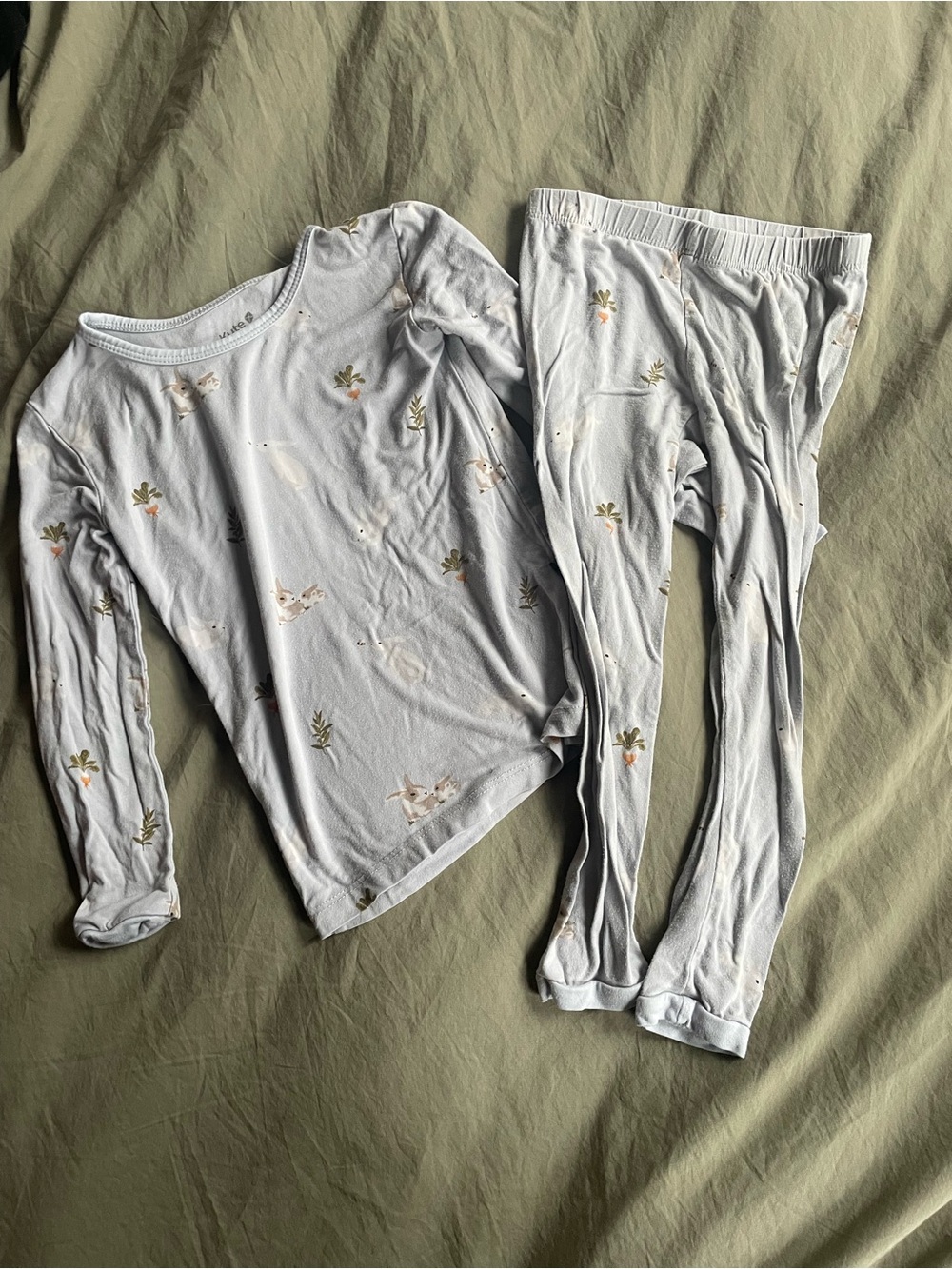 Kyte baby light blue bunny print bamboo jammies